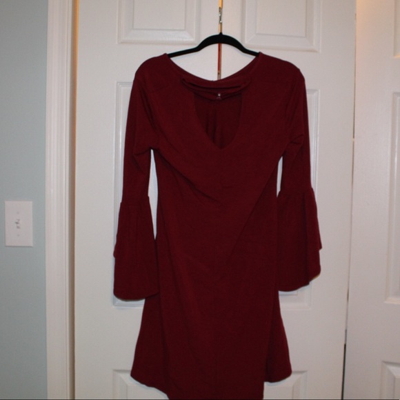 Flowy, red dress - Picture 2 of 4